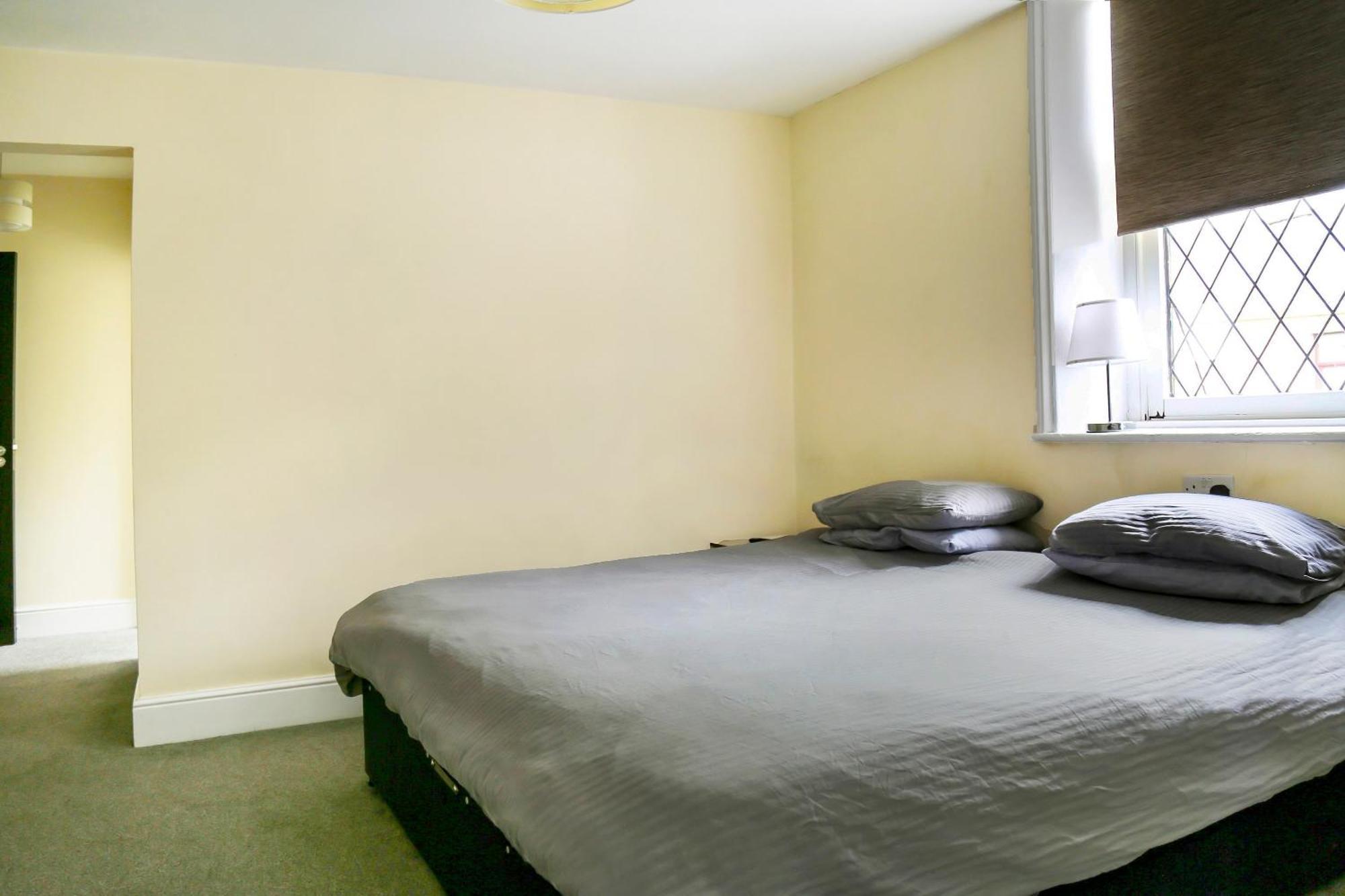 Oyo Castle Hotel, Accrington Eksteriør billede